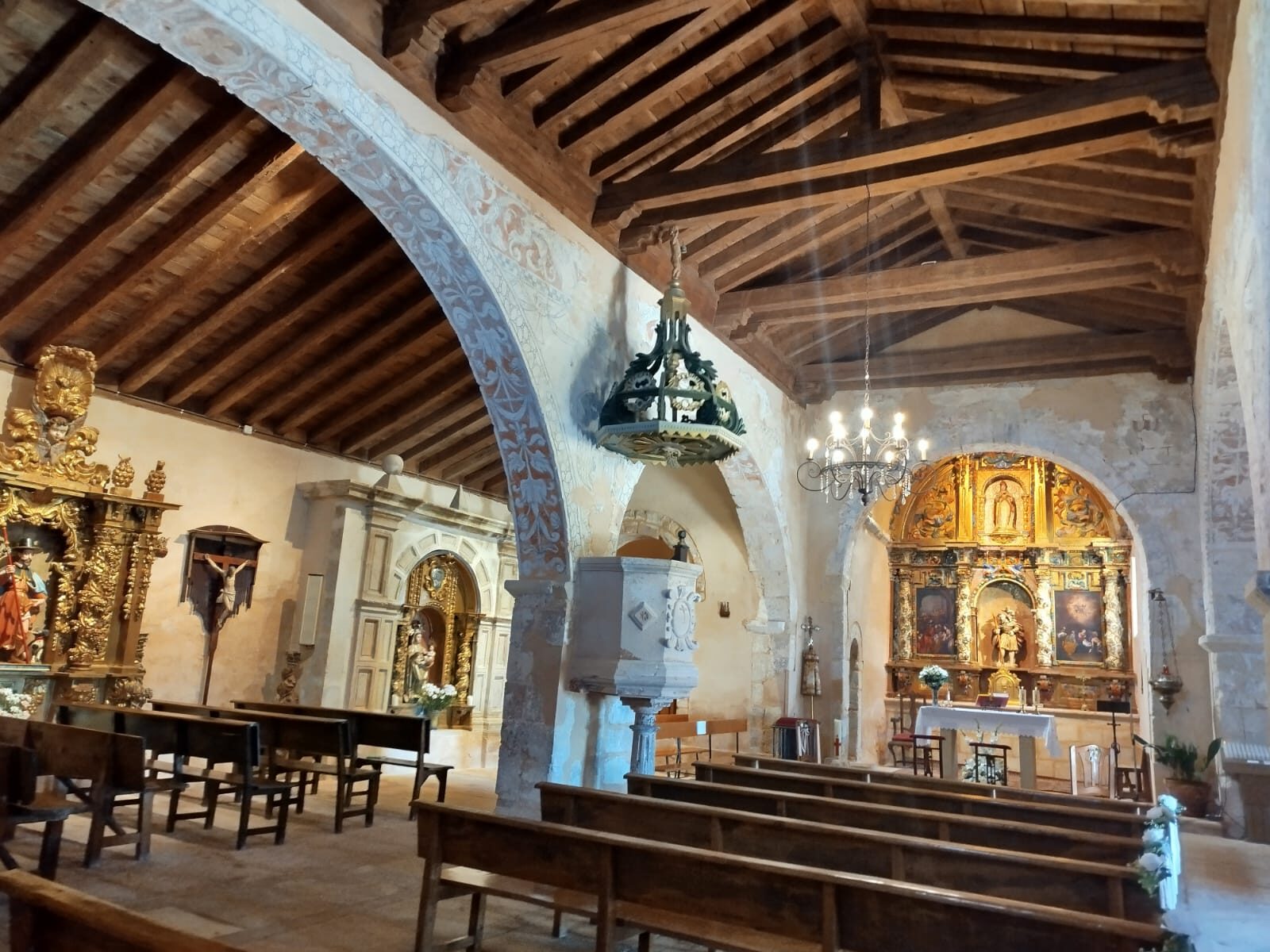 Interior de la iglesia de Valleruela de Pedraza — Mi Rinconcillo